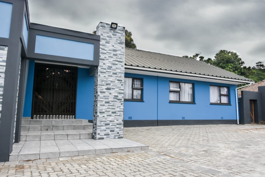 4 Bedroom Property for Sale in Abbotsford Eastern Cape